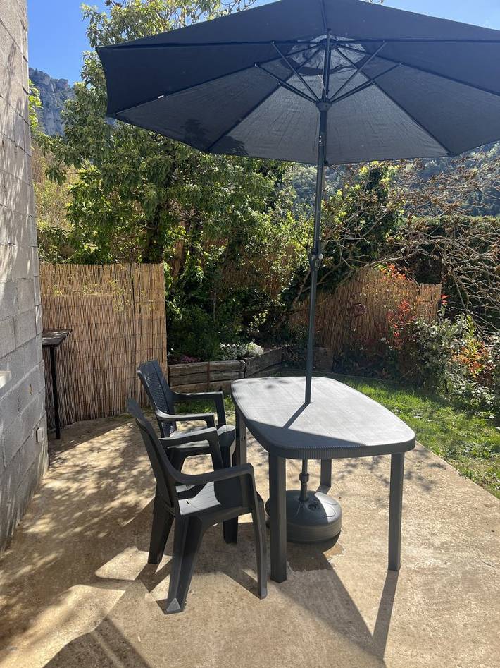 Gîte pour 2 personnes, avec terrasse à Mostuéjouls - 2