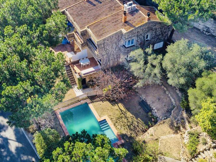 Villa pour 6 personnes, avec Balcon/Terrasse et Vue sur l’océan ainsi que Jardin et Piscine à Sant Feliu de Guíxols - 3