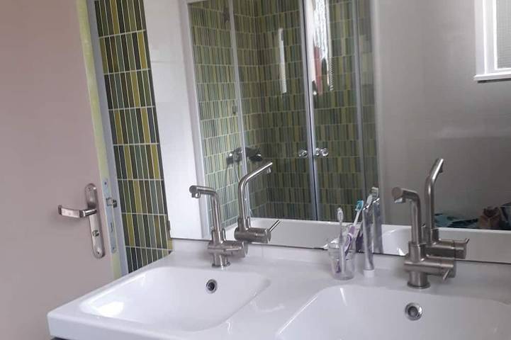 Location de vacances pour 6 personnes, avec terrasse et jardin à Vensac - 4