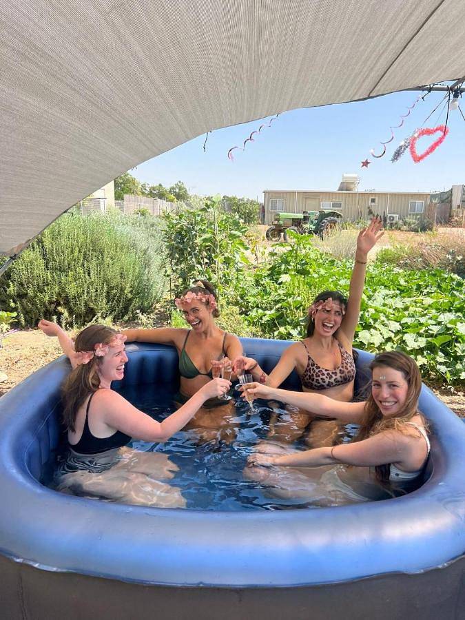 Zelt für 20 Personen, mit Ausblick und Garten sowie Kinderpool und Pool - 1