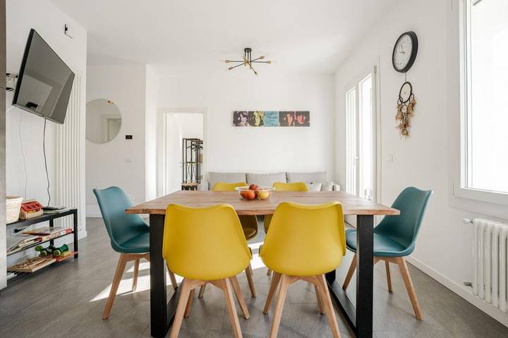 Appartamento per 7 persone, con giardino e panorama, con animali domestici a Vittorio Veneto