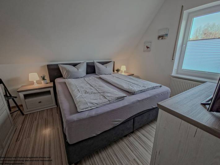 Ganze Wohnung, "Harlebrise: Naturidyll für 6 – Balkon, 90qm, Grünblick!" in Carolinensiel-Harlesiel, Wittmund