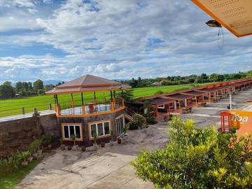 Maison d’hôte pour 2 personnes, avec jardin ainsi que vue et terrasse dans Chiangrai
