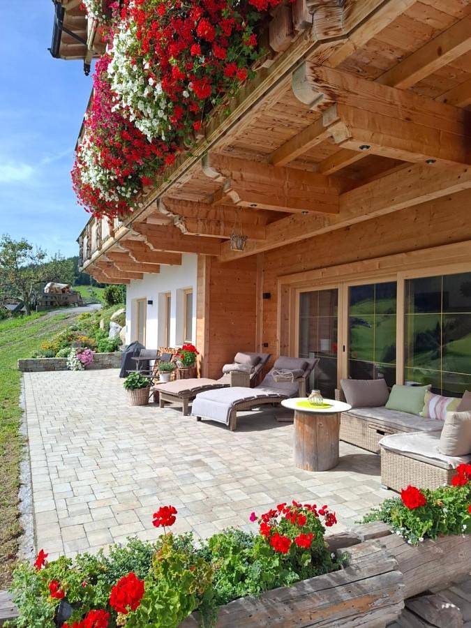 Ferienwohnung für 6 Personen, mit Balkon und Terrasse sowie Garten und Ausblick in Thierbach