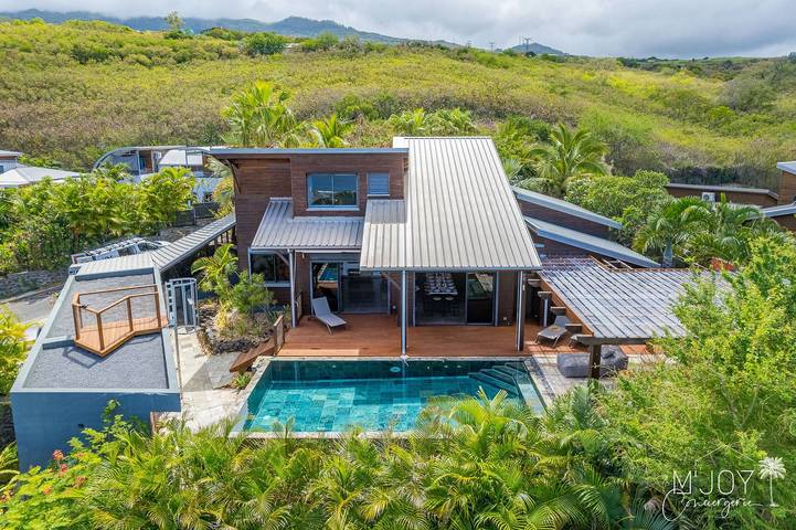 Appartement de vacances pour 10 personnes, avec terrasse ainsi que piscine et vue sur l’océan