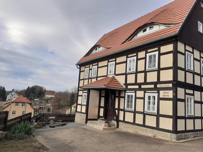 Ferienwohnung für 4 Personen, mit Garten und Ausblick in Rathmannsdorf