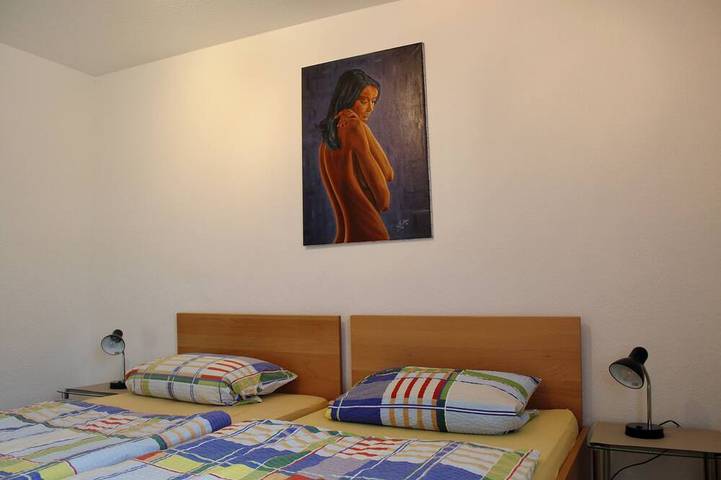 Gemütliche 60qm-Ferienwohnung in ruhiger Lage – kinderfreundlich in Sinsheim, Kraichgau