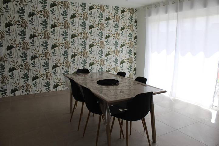Location de vacances pour 8 personnes, avec terrasse et jardin, animaux acceptés à Tirepied - 3