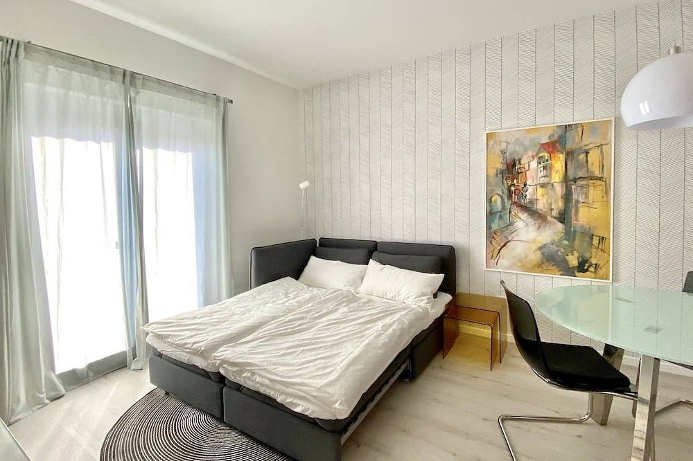 Ganze Wohnung, Modernes Apartment, Terrasse und Garten am Lilienthalpark im Südwesten Berlins in Steglitz-Zehlendorf, Berlin