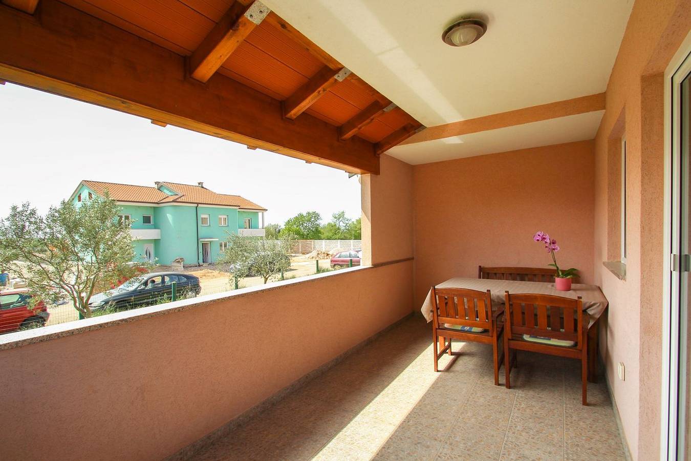Geheel appartement, Renoviertes Apartment mit privater Terrasse, Wifi, Parkplatz bei Novigrad in Mareda, Regio Umag