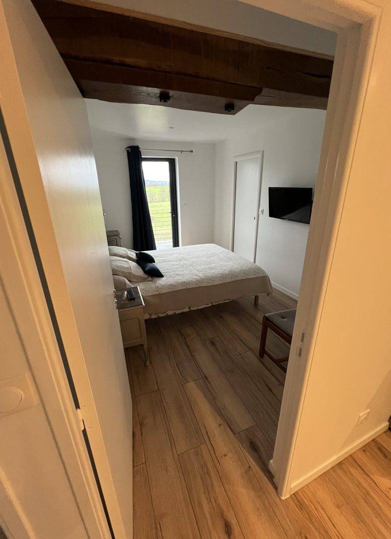 Chambre de charme avec piscine privée et parking, 2km de Noailly in Noailly, Région de Roanne