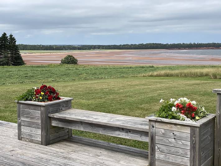 Cabin rentals and lodges for 7 people, with terrace and garden in Prince Edward Island