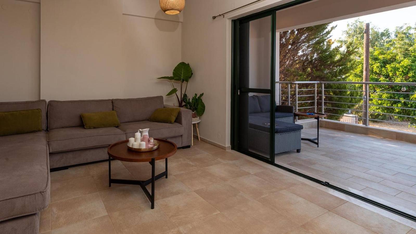 Villa 'Alice On The Rocks' mit Meerblick, Wlan und Klimaanlage in Iraklio-Heraklion und Umgebung