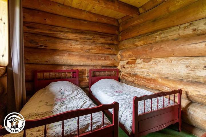 Location de vacances pour 6 personnes, avec jardin et balcon à Saint-Anthème - 2