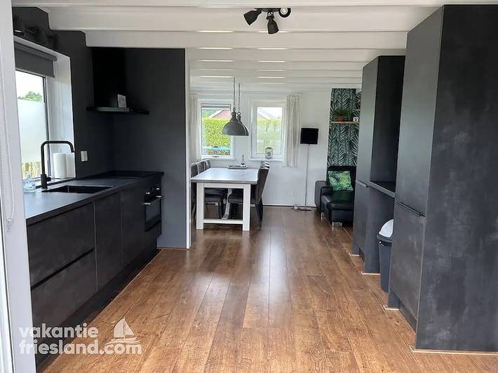 Bungalow für 5 Personen, mit Terrasse und Garten in Friesland - 2