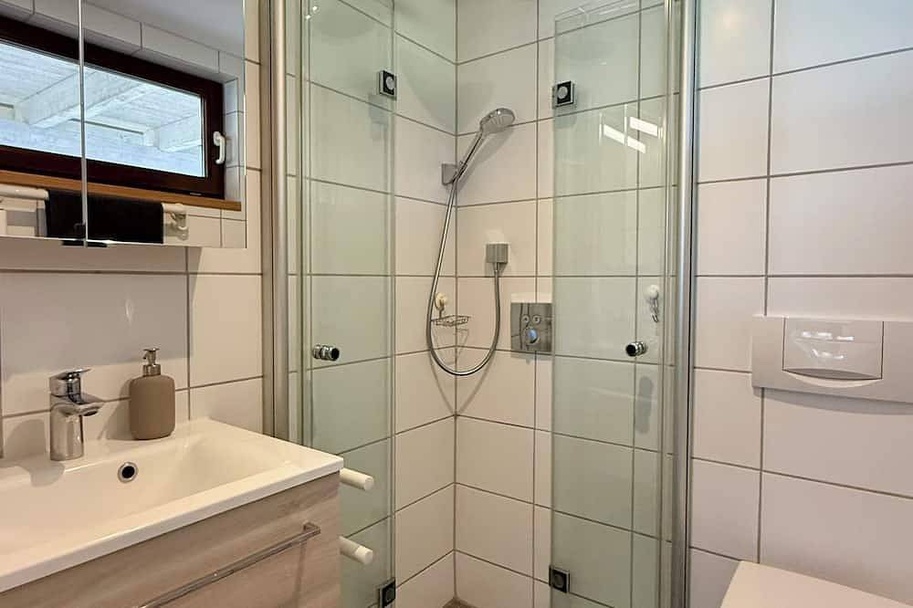 Ganze Wohnung, Schöne Ferienwohnung am See mit eigenem Garten in Fahrradentfernung zum Strand in Hemmelsdorfer See, Timmendorfer Strand
