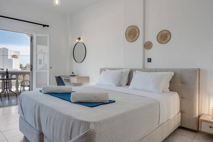 Guesthouse for 2 people, with Balcony and Garden in Santorini
