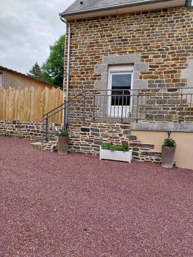 Location de vacances pour 2 personnes, avec terrasse à Brécey - 2