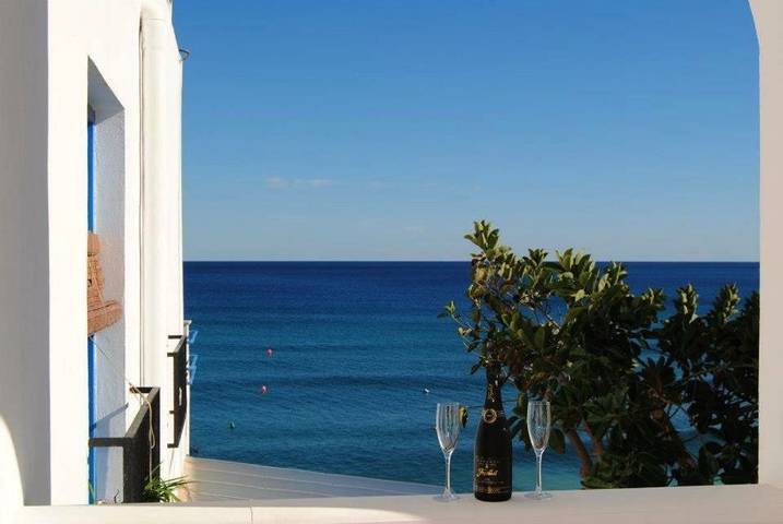 Apartamento para 2 personas, con Balcón y Terraza además de Jardín y Vistas en Las Negras