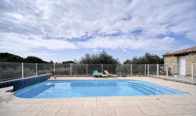 Appartement de vacances pour 4 personnes, avec piscine et terrasse