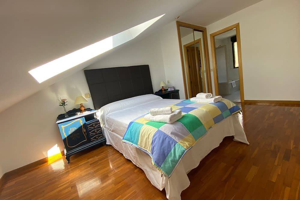 Entire apartment, Apartamento Ventura 5 in Cangas de Onís, Asturias Province