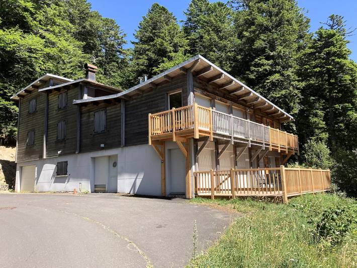 Chalet pour 9 personnes, avec terrasse dans Le Lioran - 2