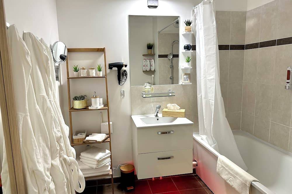 Apartamento entero, Perle Rare « Cosy de Laéroport » in Le Blanc-Mesnil, Sena-Saint Denis