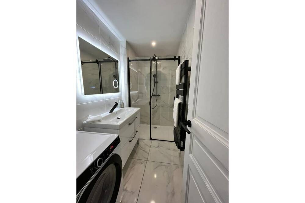 Entire apartment, Renovated apartment ★ wifi ★ garden ★ center of Niort in Niort, Niort region