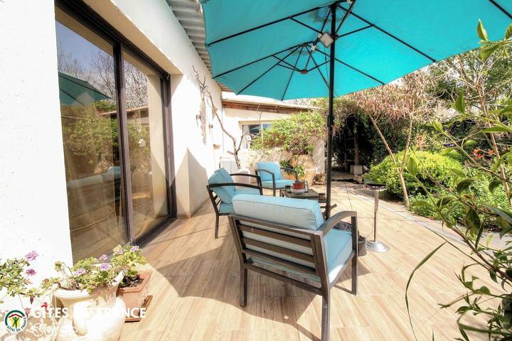 Gîte pour 2 personnes, avec Terrasse ainsi que Jardin et Piscine à Pianottoli-Caldarello - 3