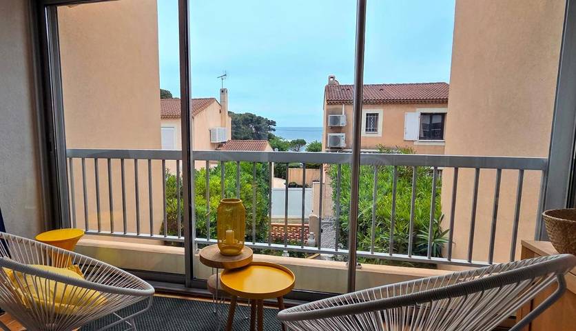 Gîte pour 3 personnes, avec Vue dans Calanque de Cap Rousset