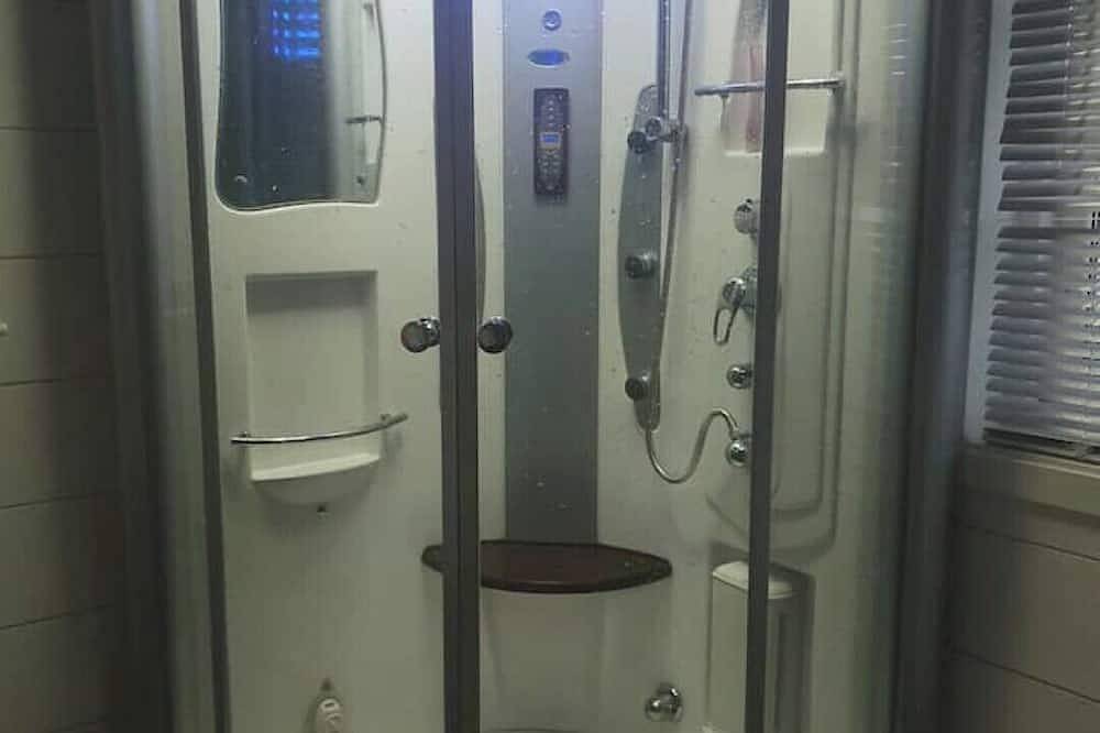 Idyllic seaside house by the water's edge - views, peace and comfort in Bodø