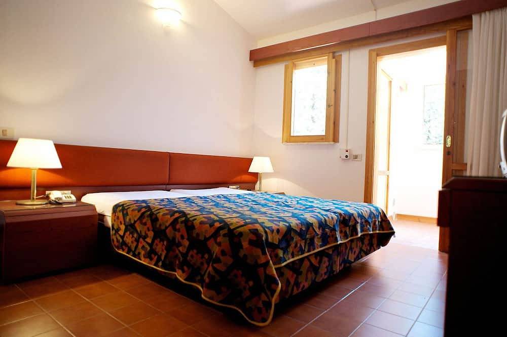 Apartamento entero, Acogedor apartamento para 2 personas con piscina, A/C, Wifi, Tv, mascotas permitida y aparcamiento in Sperlonga, Provincia de Latina
