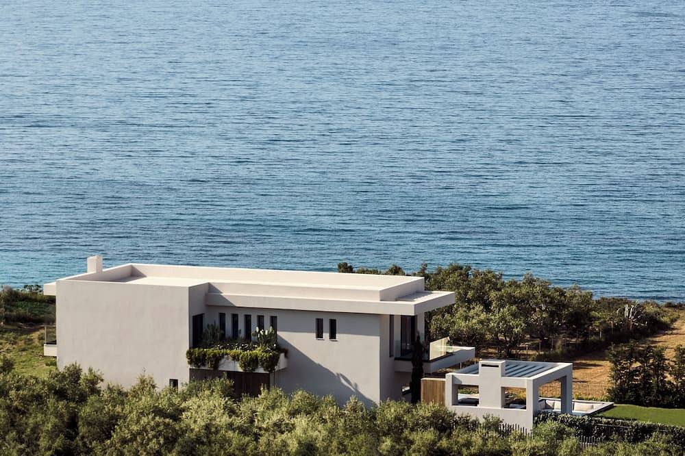 Oresteia Presidential Villa, a Legendary Retreat in Tragaki, Zakynthos