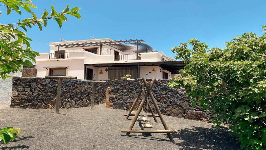 Chalet para 10 personas, con jacuzzi además de jardín y piscina en Lanzarote - 4