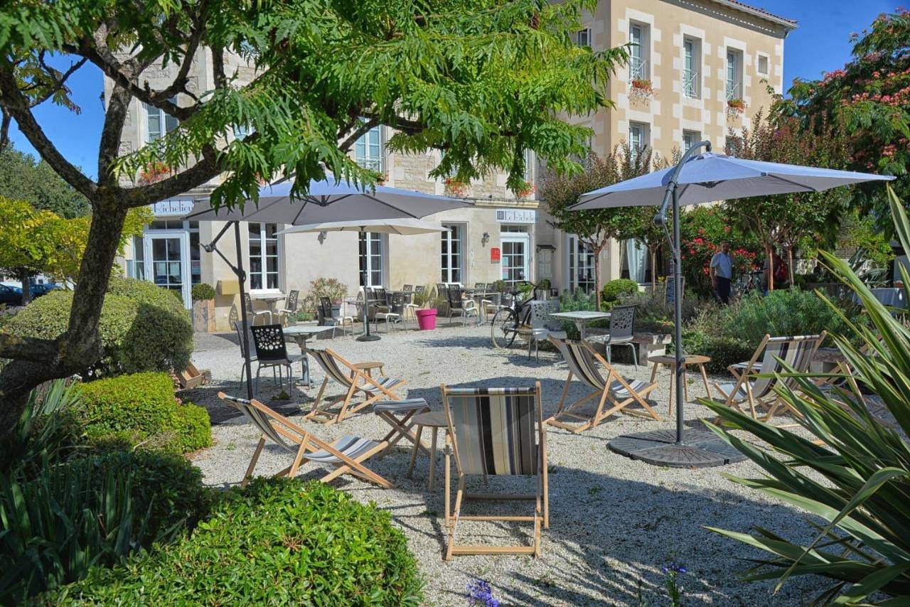 Logis Hotel Le Richelieu - Royan Atlantique in Saujon, Côte de Beauté