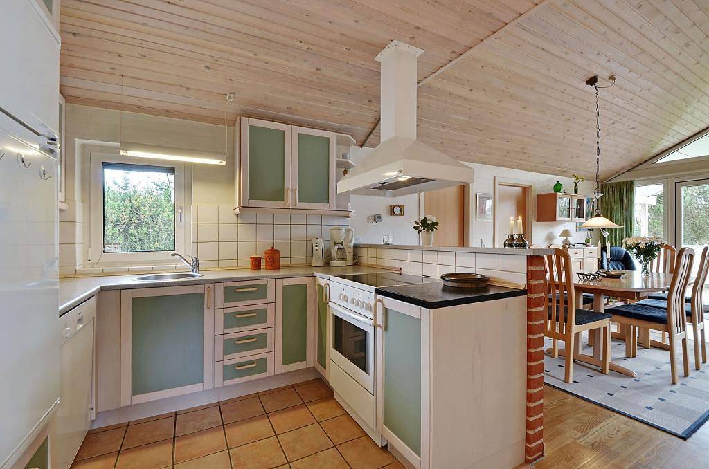 Großes Ferienhaus am Nissum Fjord – Mit 4 Schlafzimmern, 2 Bädern, Sauna und Whirlpool in Ulfborg, Nissum Fjord