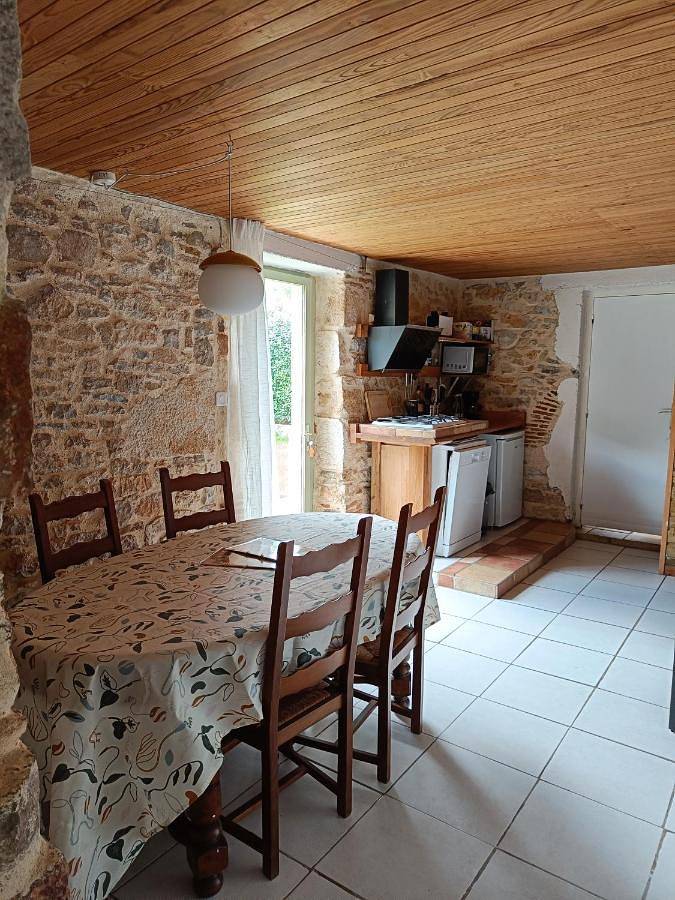 Location de vacances pour 4 personnes, avec jardin ainsi que vue et piscine à Lachapelle-Auzac - 3