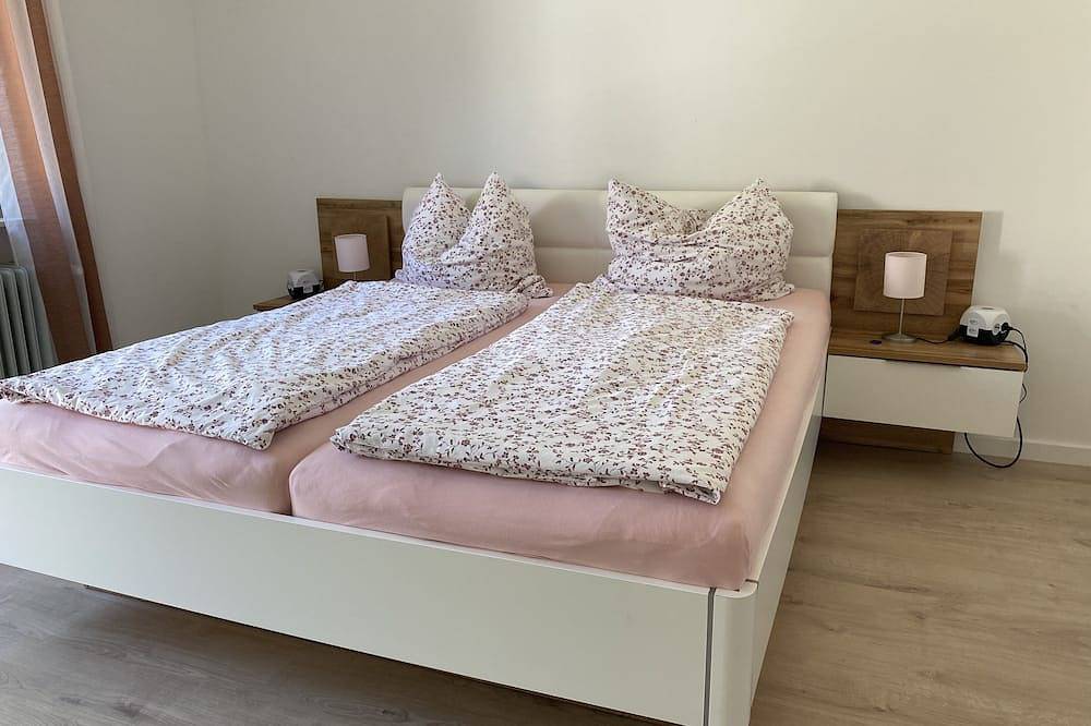 „Ferienhaus Ilse“ Schönes renoviertes Ferienhaus mit großem Garten und Terrasse in Püttlingen, Saarbrücken & Umgebung