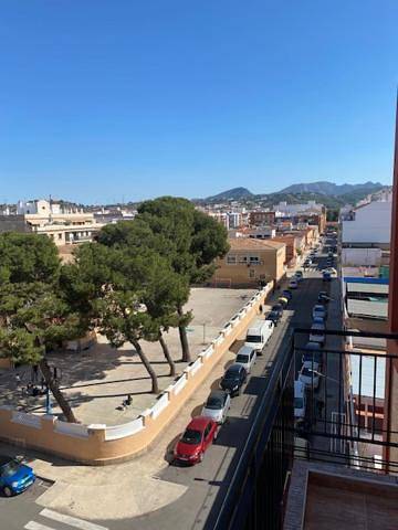 Apartamento para 6 personas, con vistas y terraza en Alzira