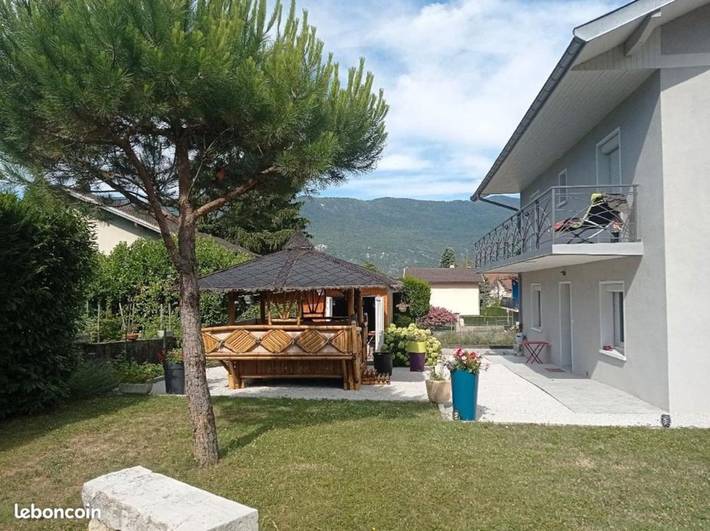 Appartement de vacances pour 3 personnes, avec vue et jardin