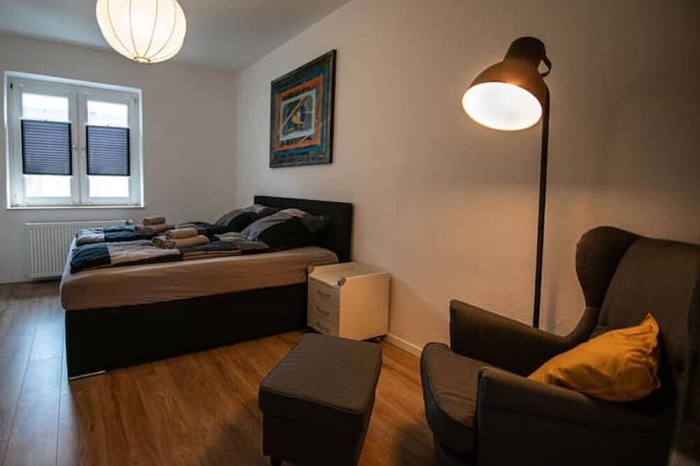 Ganze Wohnung, Modernes 65qm Kunst-Apartment für bis zu 6 Gäste in Gelsenkirchen, Ruhrgebiet
