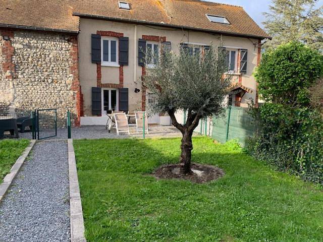 Two-Bedroom House in Poses (homonymie), Région de Les Andelys