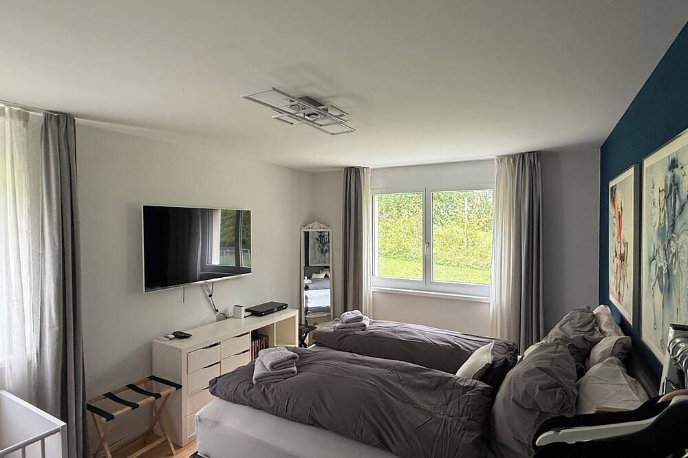 Ganze Wohnung, Spacious 4.5 Bedroom Retreat with Mountain View in Schatzalp, Davos