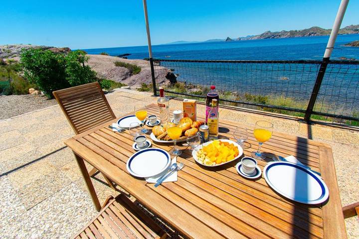 Gîte pour 8 personnes, avec vue et terrasse à Calabardina - 4