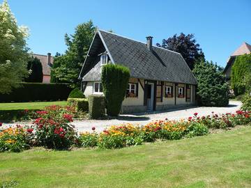 Gîte pour 3 personnes, avec jardin dans Daubeuf-Serville