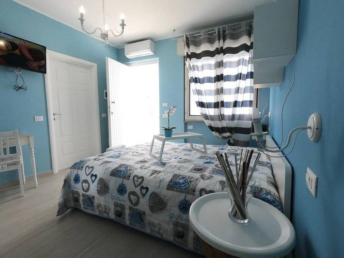 B&b per 2 persone, con Balcone e Terrazza nonché Giardino e Panorama a Lesina (Italia)