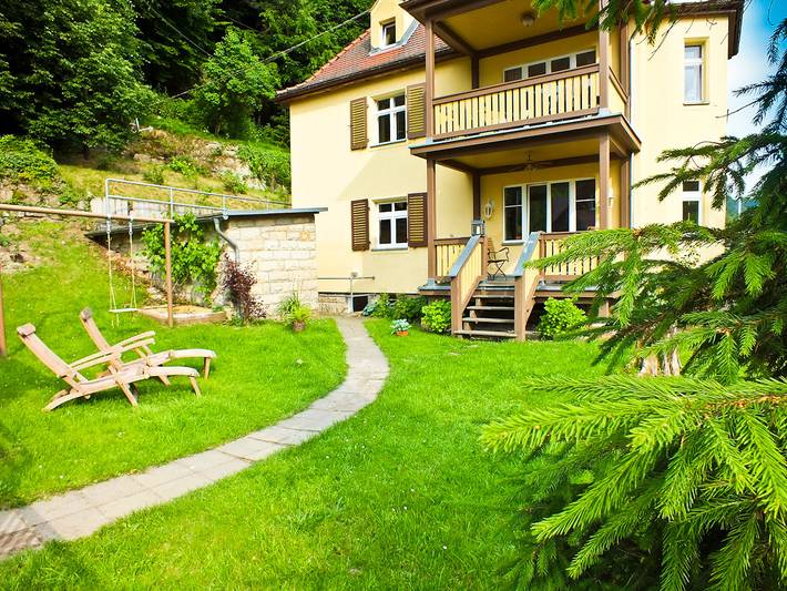 Vakantiewoning voor 4 personen, with Balkon and Terras as well as Tuin in Bad Schandau