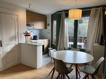 Gîte pour 4 personnes, avec vue et terrasse, animaux acceptés à Demi-Quartier