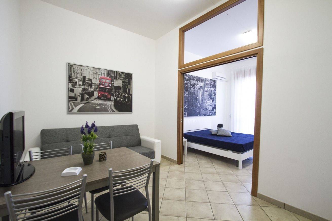 Appartamento intero, Perla - apt. trilocale con balcone vista città in Capo d'Orlando, Provincia di Messina