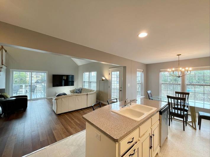 Vacation rental for 14 people, with balcony and yard in Bethany Beach